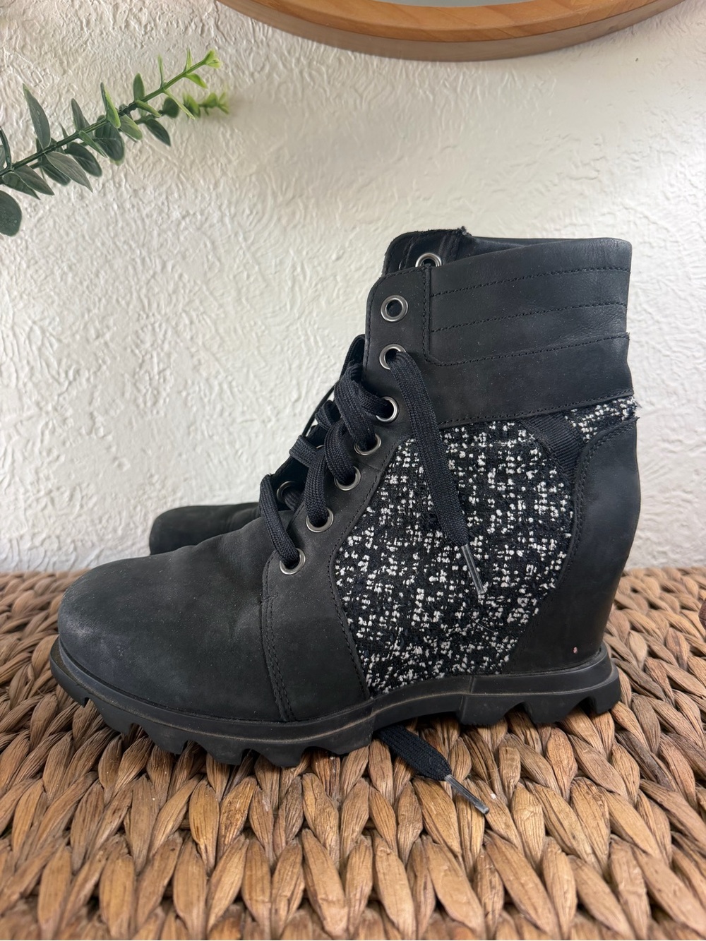 Sorel Black Lace-Up Women's Ankle Boots with Tweed Side Panels